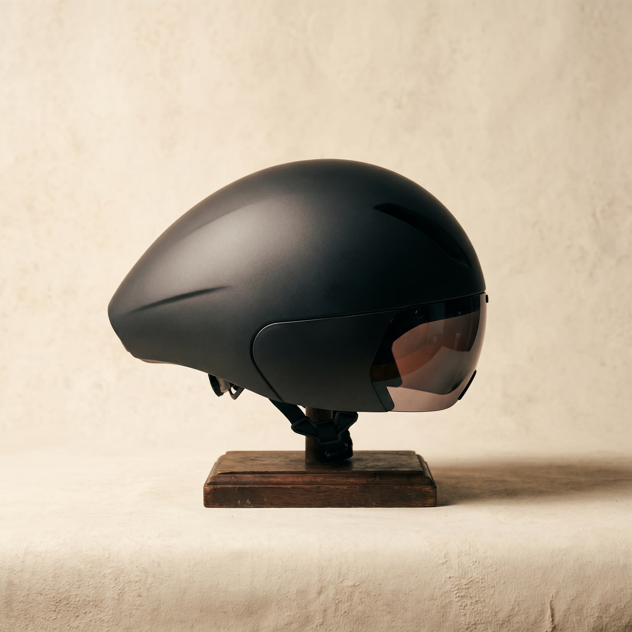 AR.03 — TT helmet